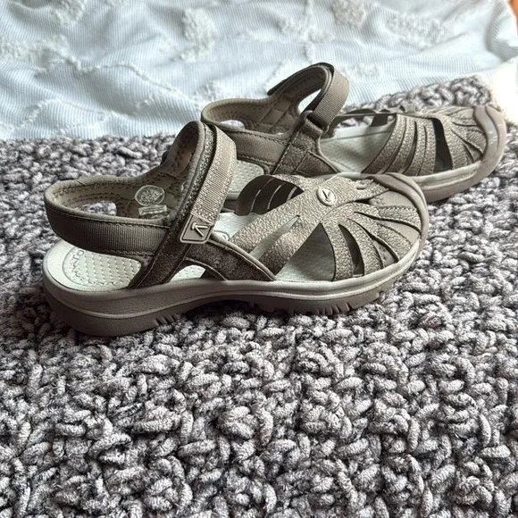 KEEN women’s Sandals - size 7.5 gently used (color-brindle/shitake) - Picture 3 of 6